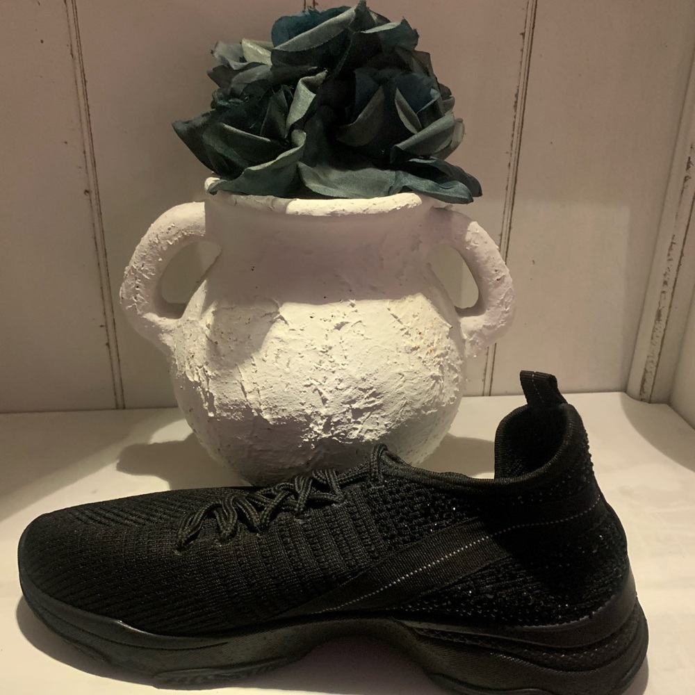 Women’s Black Knit Slip-On Sneakers - Lightweight Comfort